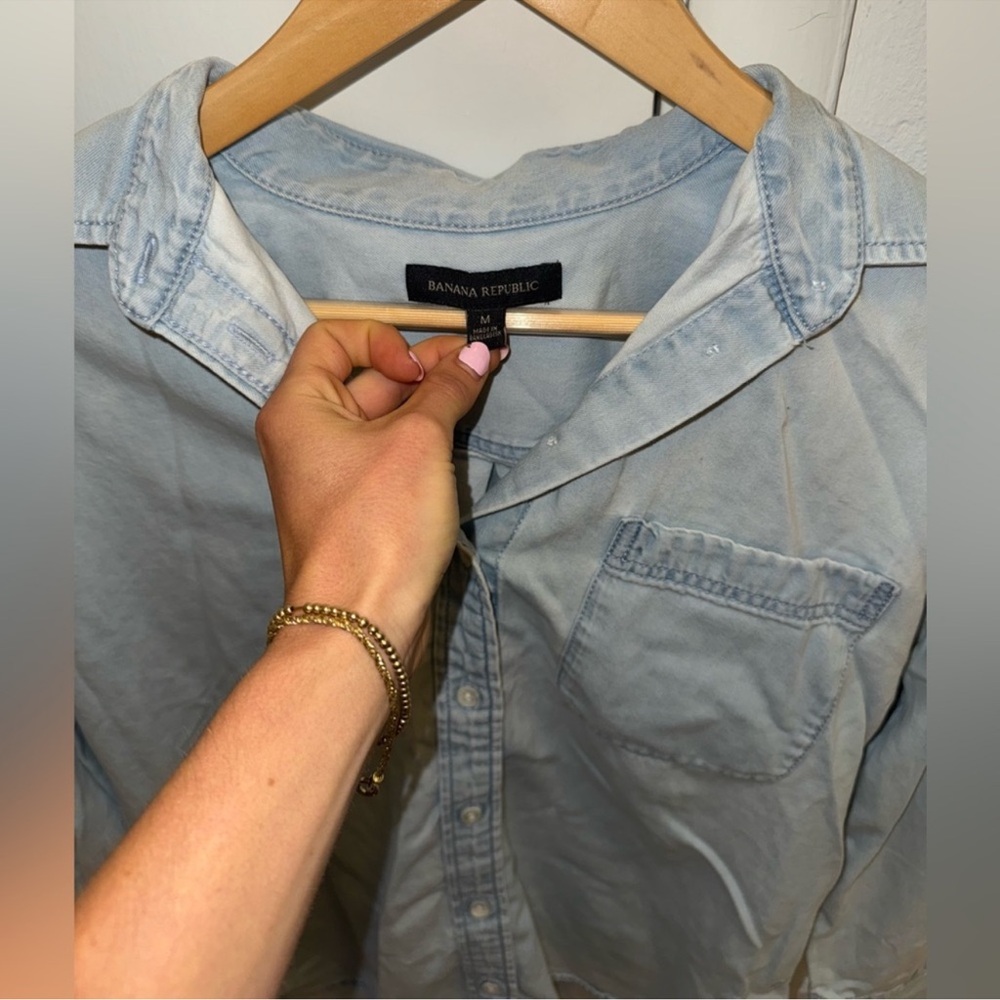 Banana Republic THE OVERSIZED BANDED-COLLAR DENIM SHIRT - Picture 5 of 14